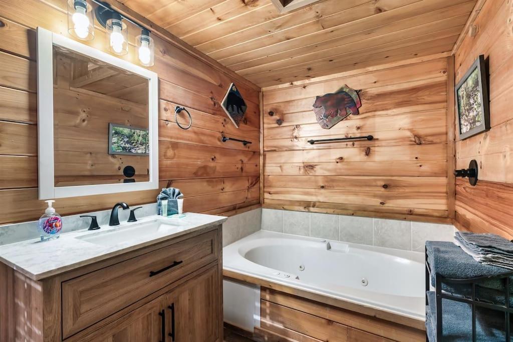 A Top Notch Lodge~ガトリンバーグ エクステリア 写真