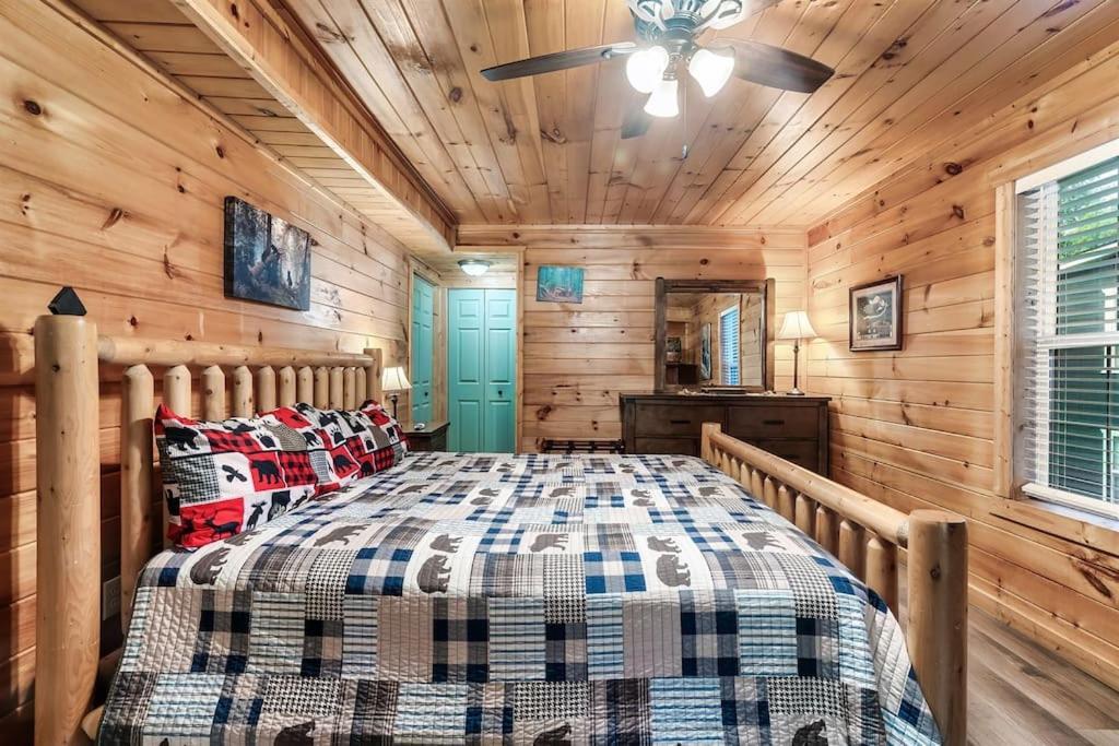 A Top Notch Lodge~ガトリンバーグ エクステリア 写真
